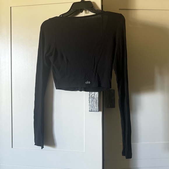 Alo yoga long sleeve Crop Top - Picture 3 of 3